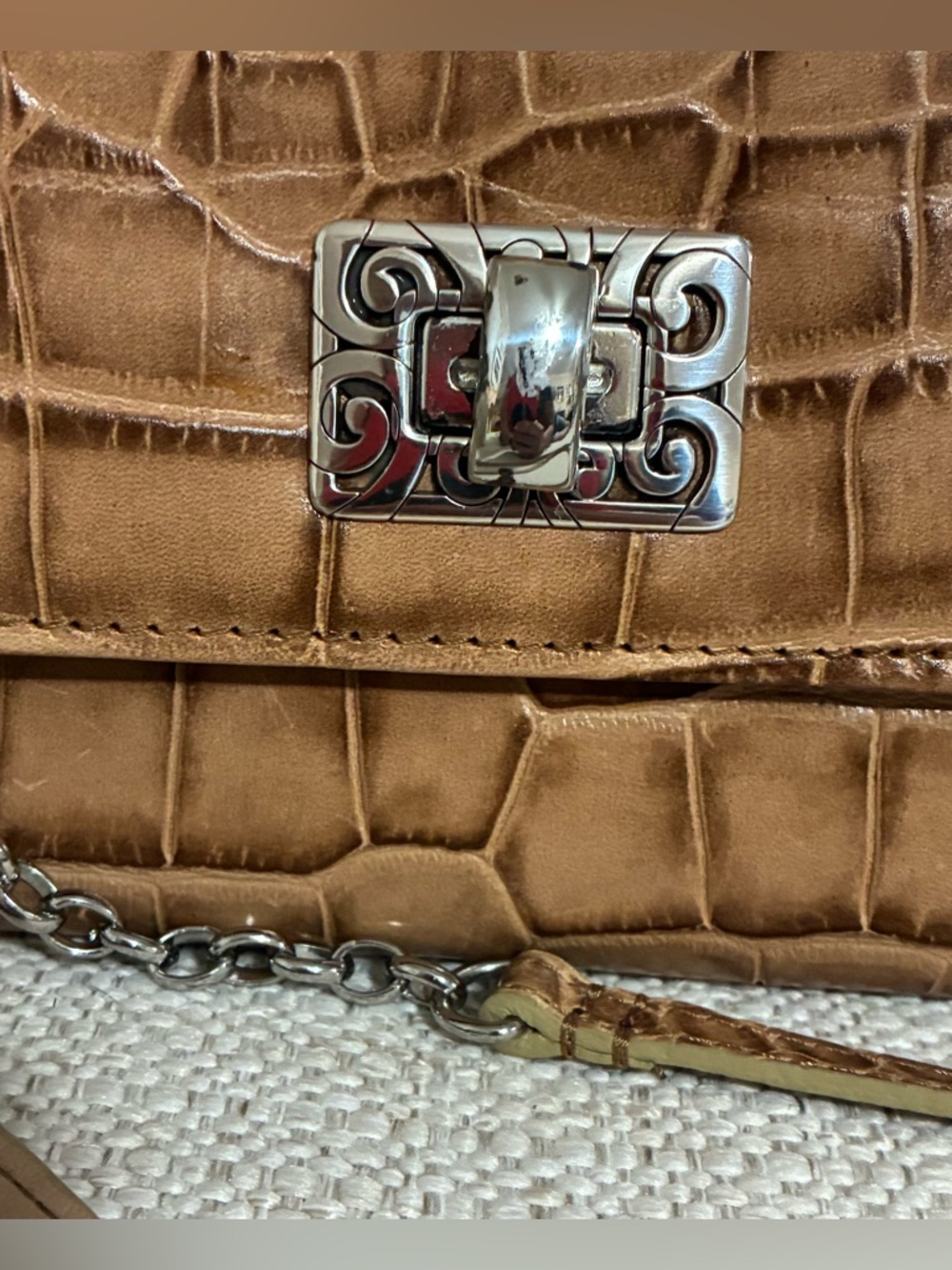 Brighton EUC Crocodile Embossed
Genuine Leather Slim
Crossbody Bag/ Wallet Toast - Picture 3 of 16